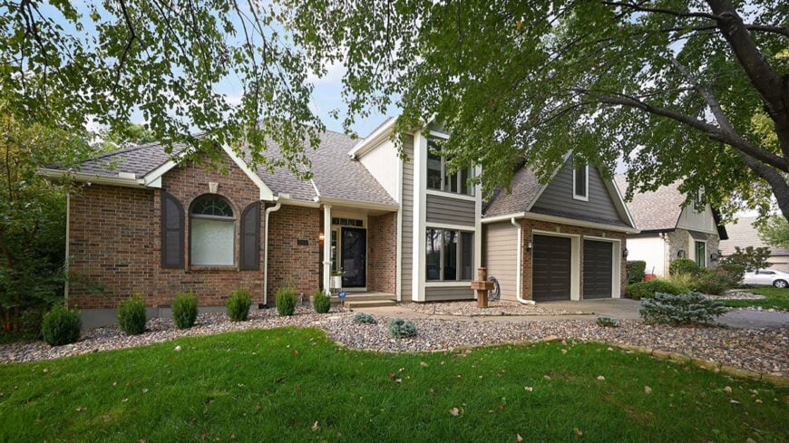 在630 N温尼贝戈博士，维护良好，精心装修的家